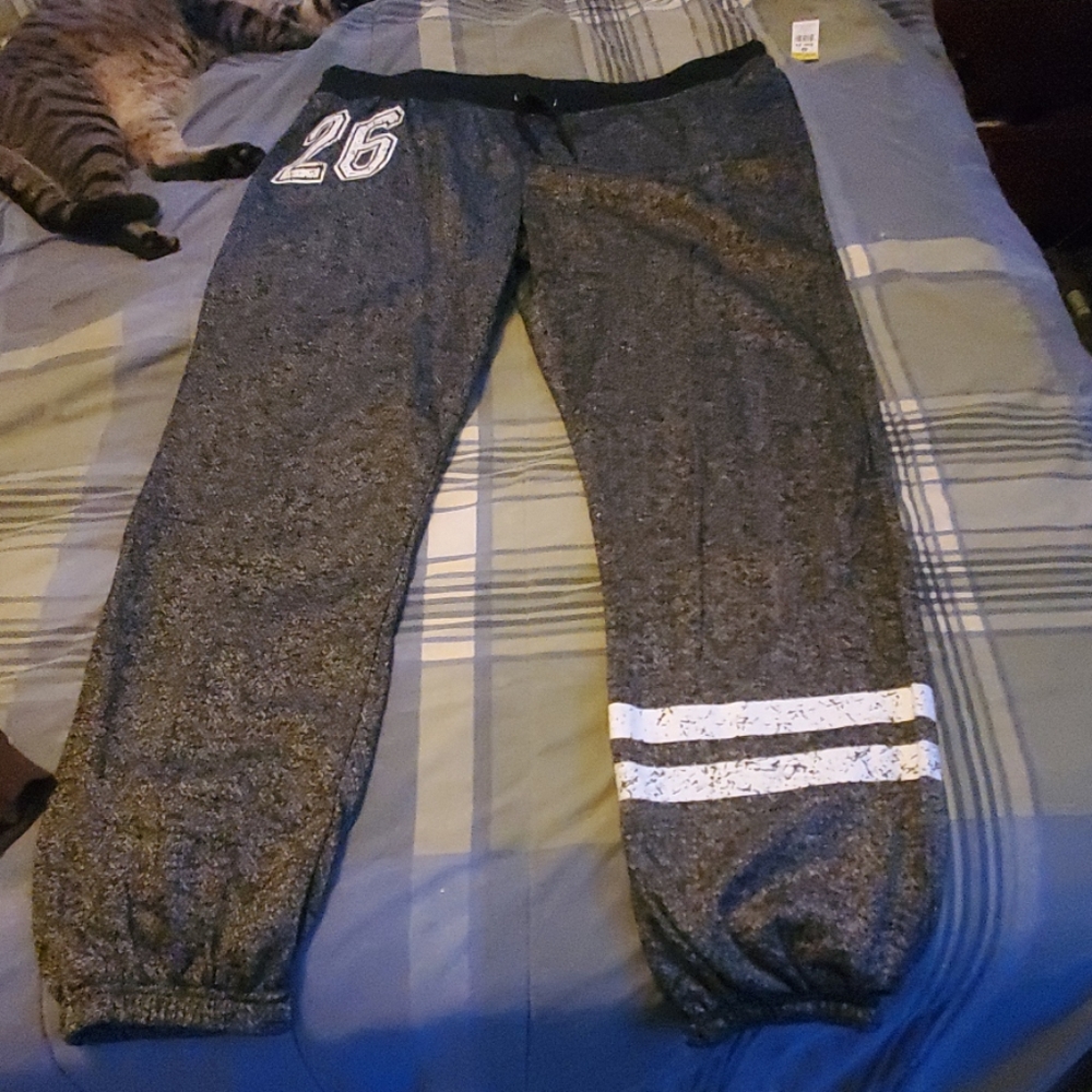 Nwt Bobbie Brooks french terry sweatpants athletic